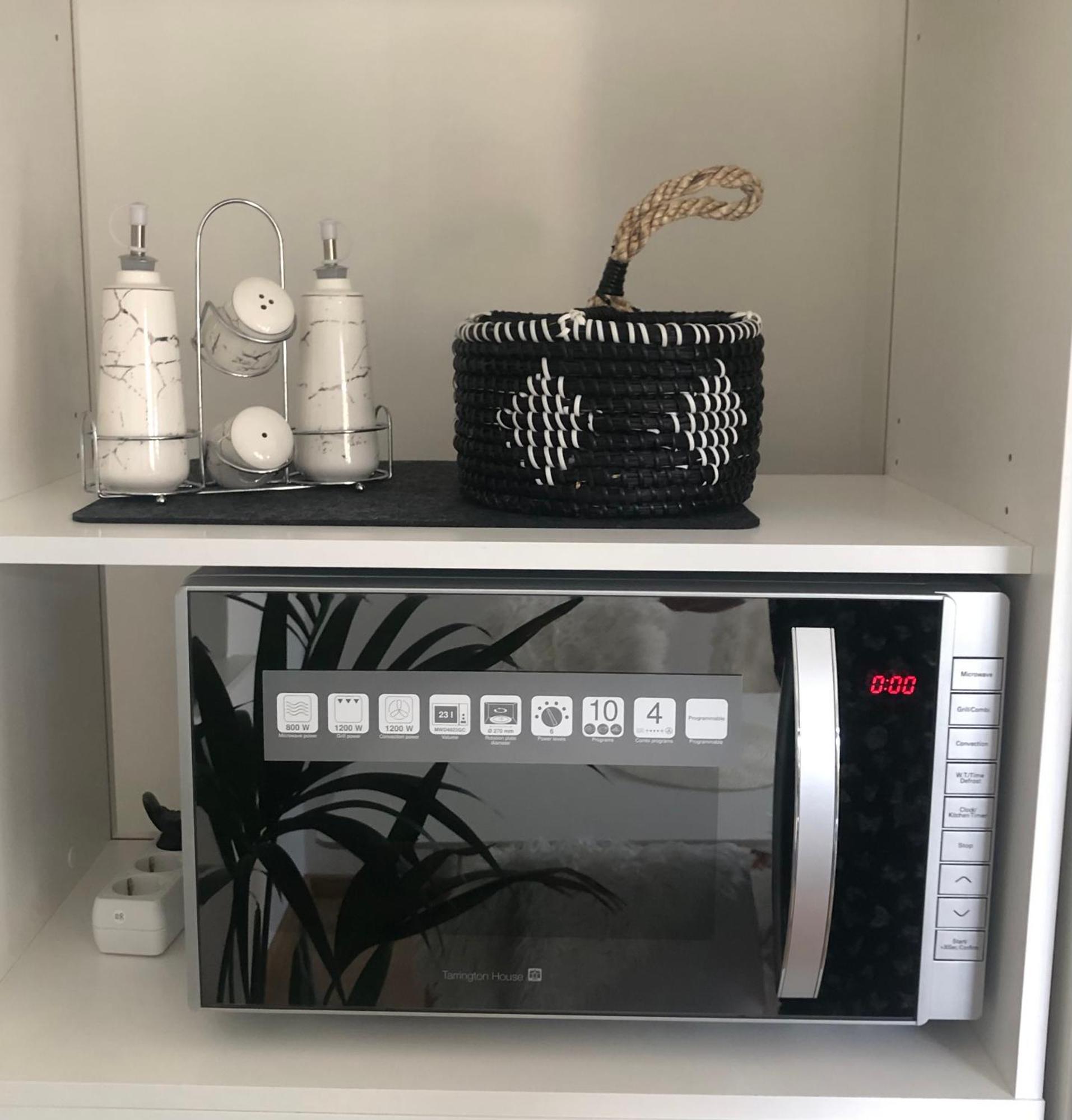 Mader Crown Living Design Apartment - 2 Schlafzimmer - Kueche - Gratis Parkplatz - Abstellraum Fuer Fahrraeder/Ski מראה חיצוני תמונה